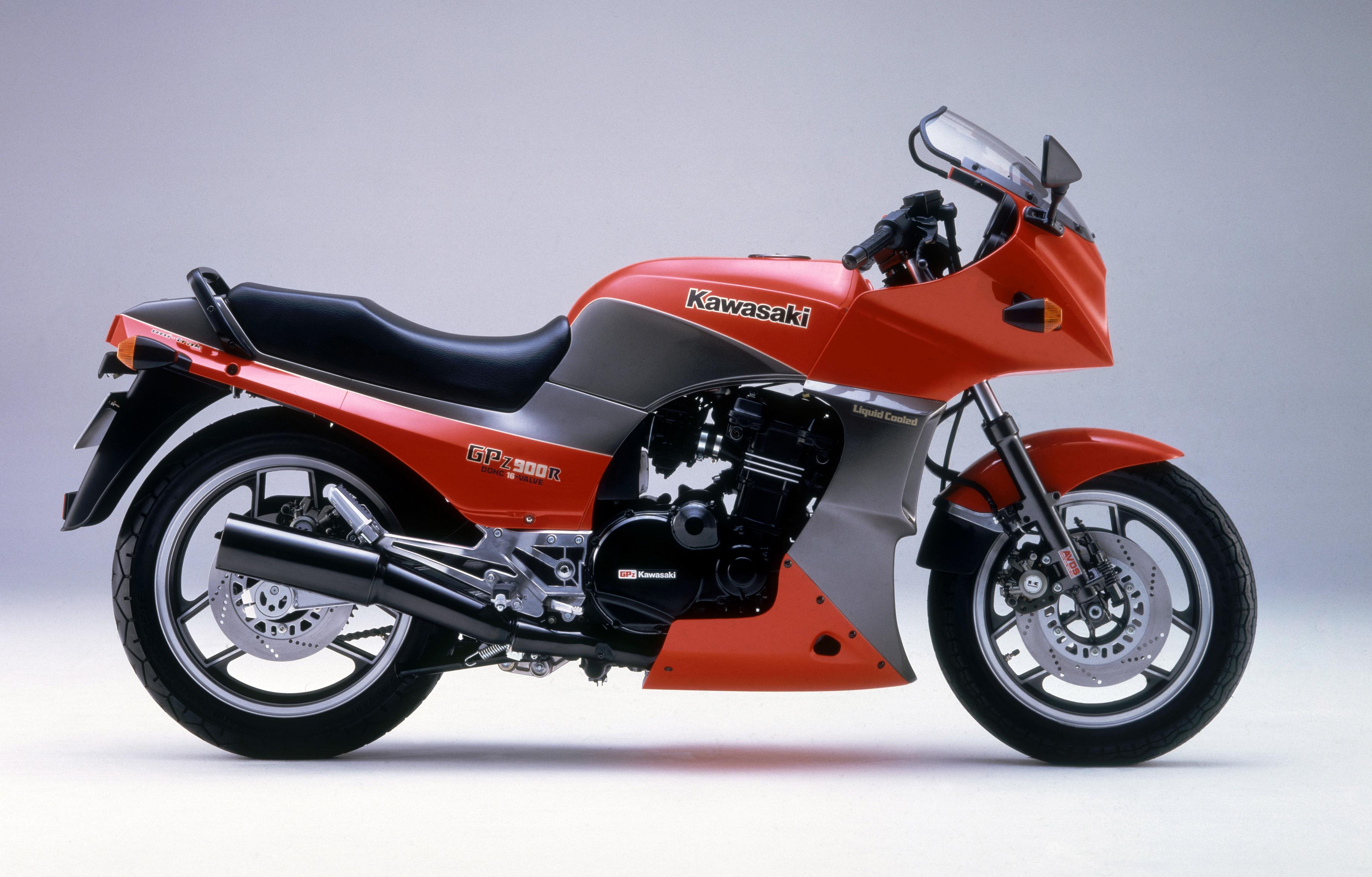 Kawasaki vraj pripravuje návrat GPZ900R
