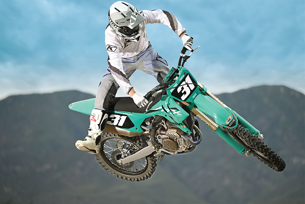 ŠTART DO MOTOKROSU S KOVE
